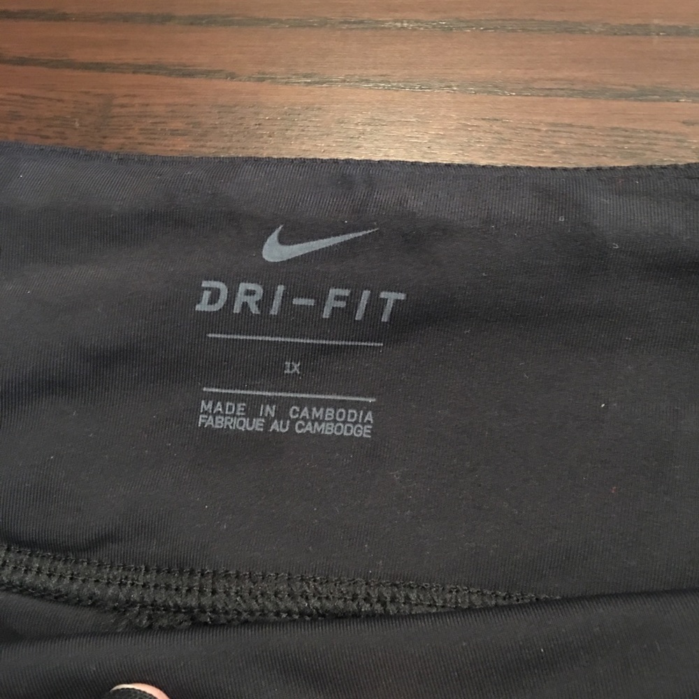 Nike Women’s Epic Lux Running Tights 1X - Picture 6 of 8